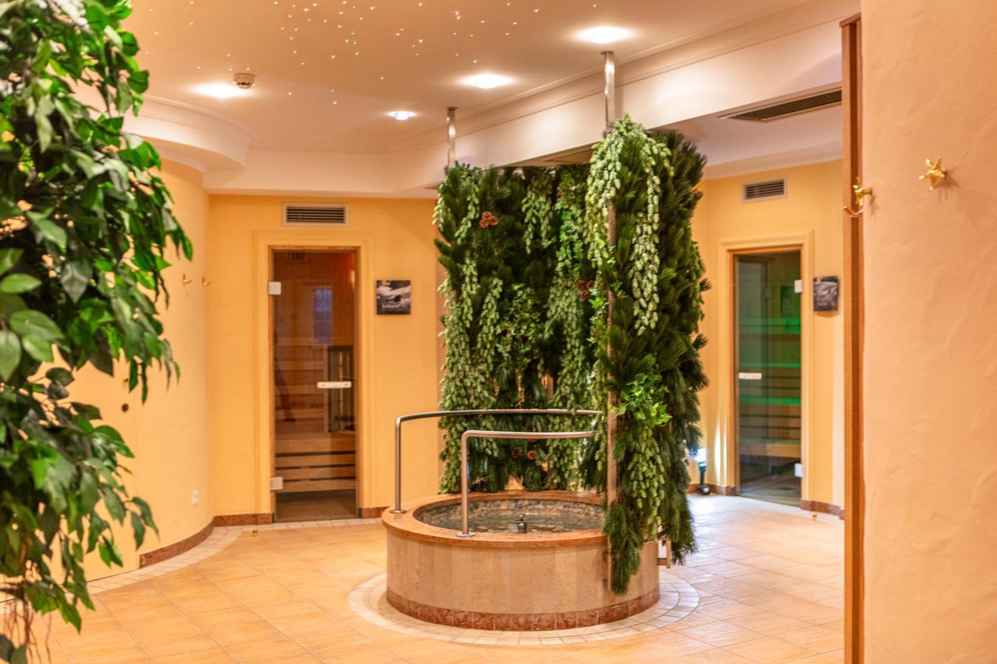 Hotel Oberwirt - Nahe An Saalbach Und Zell Am See, Viehhofen Sommercard Kültér fotó